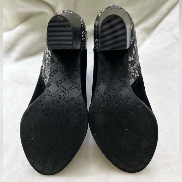 Vionic Naomi Black Size 8.5 WIDE Boots Snake Print Suede Water-Resistant - Picture 11 of 13